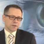 Promienie UV szkodliwe dla oczu. Także jesienią i zimą