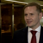 Polacy chętnie kupują dobra luksusowe. Najczęściej drogie samochody