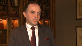 Na rynku pojawią się polskie smartfony i tablety biznesowe z Windowsem. Mają być konkurencją dla Apple'a i Samsunga BIZNES, ABC Data, Colorovo, tablety, smartfony, rynek- W tym roku rynek tabletów będzie rozwijać się w tempie 10-20 proc. – takie są oczekiwania sprzedawców przebadanych przez ABC Data. I choć to oznacza lekkie spowolnienie w stosunku do ubiegłego roku, to i tak dynamika napawa producentów optymizmem. Otwierają się także nowe szanse, choćby w segmencie biznesowym. Marka Colorovo zamierza wprowadzić na rynek tablety oparte na systemie Windows. Chce również zaistnieć w innym perspektywicznym segmencie – na rynku smartfonów.