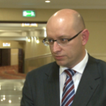 Elektroniczne walne zgromadzenia akcjonariuszy wciąż mało popularne. Mimo że dają duże oszczędności