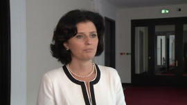 Nowa koncepcja specjalnych stref ekonomicznych. Mają pomagać innowacyjnym branżom BIZNES, - Resort gospodarki pracuje nad nową koncepcją specjalnych stref ekonomicznych (SSE). Pomoc publiczna ma być ukierunkowana na rozwój innowacyjnych branż, takich jak lotnictwo. SSE miałyby też zachęcać przedsiębiorców do inwestowania w mniej rozwinięte regiony. To z kolei ma zapewnić wzrost płac i zatrzymać pogłębianie się nierówności w rozwoju kraju.