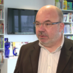 Polska Izba Książki: wydawcy w tym roku tylko minimalnie podnieśli ceny podręczników