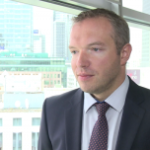 Ponad 60 proc. pracowników zmieniło firmę pod wpływem rekomendacji znajomych