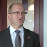 Duże firmy i korporacje stawiają na ochronę systemów informatycznych. Wdrażanie polityki bezpieczeństwa i określanie zagrożeń staje się koniecznością