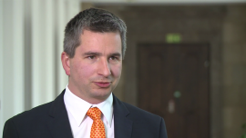 INWESTOR, - – Obecna deflacja nie jest groźna dla polskiej gospodarki – ocenia minister finansów. NBP i resort finansów prognozują, że powinna się skończyć jeszcze w tym roku. Dlatego rząd nie będzie podejmował działań, by walczyć z tym zjawiskiem., deflacja, inflacja, projekcja, NBP, minister finansów, gospodarka, ceny, prognozy Minister finansów: Deflacja nie jest problemem polskiej gospodarki. Rząd nie będzie uzupełniał działań NBP INWESTOR, deflacja, inflacja, projekcja, NBP, minister finansów, gospodarka, ceny, prognozy- – Obecna deflacja nie jest groźna dla polskiej gospodarki – ocenia minister finansów. NBP i resort finansów prognozują, że powinna się skończyć jeszcze w tym roku. Dlatego rząd nie będzie podejmował działań, by walczyć z tym zjawiskiem.