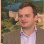 Polacy coraz chętniej łączą wyjazdy na ferie z nauką języka