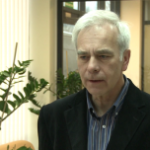 Zimą właściciele pojazdów powinni regularnie sprawdzać stan hamulców i akumulatora