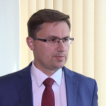 Mężczyźni wcześniej wpadają w zadłużenie. Przeciętny nierzetelny płatnik ma 47 lat, a jego zaległe zobowiązania wynoszą blisko 6 tys. zł