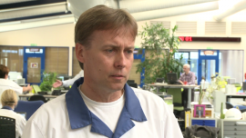 Fabryki Marsa zasilane energią odnawialną. Koncern uruchamia pod Sochaczewem nową oczyszczalnię BIZNES, oczyszczalnia ścieków, instalacja, technologie, przetwarzanie, energia odnawialna, Mars Polska, Janaszówek, Sochaczew- Mars Polska uruchomił przy zakładzie produkcyjnym w Janaszówku oczyszczalnię ścieków wartą 33 mln zł. Dzięki niej koncern chce ograniczyć o 10 proc. emisję dwutlenku węgla i zużycie wody. Dodatkowo z przetwarzanych odpadów będzie pozyskiwana energia odnawialna, dzięki której można wyprodukować 800 tys. snickersów na dobę.