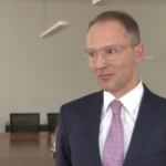 Dyrektywa o rachunkach płatniczych przyniesie korzyści klientom. Łatwiej będzie porównać ofertę banków i przenieść konto