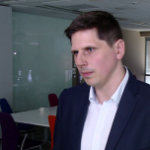 Rośnie ryzyko cyberataków na małe i średnie firmy. Przestępców zachęcają coraz wyższe kwoty przelewów oraz brak jednolitych zasad bezpieczeństwa