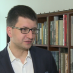 Instytut Jagielloński: Należy zrezygnować z rządowych podręczników. Książki powinny być wybierane przez nauczycieli, a państwo powinno dofinansować ich zakup