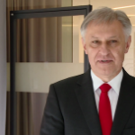 Cyfrowa rewolucja w bankowości. Zmieniają się sposoby komunikacji z klientem oraz kanały świadczenia usług