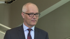 BIZNES, - Oszczędności w dobie walki cenowej, uproszczenie procedur i skuteczne przyciąganie młodego klienta – to główne zalety stosowania nowoczesnych rozwiązań IT w branży ubezpieczeniowej. Według badań KPMG aż 92 procent konsumentów cyfrowych jest klientami ubezpieczycieli, a co dziesiąty kontaktuje się z taką firmą przynajmniej raz w miesiącu. Coraz ważniejsza dla klientów staje się możliwość kontaktu, zakupu oraz obsługi polisy online., ubezpieczenia, Atena, IT, obsługa klienta, urządzenia mobilne, internet Branża ubezpieczeniowa potrzebuje do rozwoju nowoczesnych narzędzi IT. Zwiększy to oszczędności i przyciągnie nowych klientów BIZNES, ubezpieczenia, Atena, IT, obsługa klienta, urządzenia mobilne, internet- Oszczędności w dobie walki cenowej, uproszczenie procedur i skuteczne przyciąganie młodego klienta – to główne zalety stosowania nowoczesnych rozwiązań IT w branży ubezpieczeniowej. Według badań KPMG aż 92 procent konsumentów cyfrowych jest klientami ubezpieczycieli, a co dziesiąty kontaktuje się z taką firmą przynajmniej raz w miesiącu. Coraz ważniejsza dla klientów staje się możliwość kontaktu, zakupu oraz obsługi polisy online.