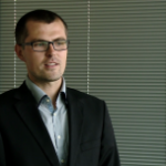 Już ponad jedna piąta transakcji wymiany walut odbywa się w internecie. To popularny sposób na pozyskanie środków na wakacje zagraniczne