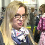 Średnio 100 zł wydamy w tym roku na prezent bożonarodzeniowy dla dziecka. 70 proc. Polaków kupi świąteczne upominki przez internet