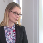 Co roku polska rodzina wyrzuca żywność o wartości 2 tys. zł. Konieczne listy zakupowe i planowanie posiłków