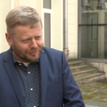 Organizacje pozarządowe, firmy i samorząd angażują się w pomoc osobom wykluczonym. Podstawą wiedza i wrażliwość społeczna