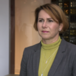 Trzy czwarte dzieci w wieku 3–9 lat co najmniej przez godzinę dziennie używa komputera. Większość gra i ogląda bajki