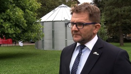 BIZNES, - Według większości prognoz niektóre gospodarki afrykańskie będą się rozwijały już w najbliższych latach w tempie 5–6 proc. rocznie. Konkurencja na tych rynkach nie jest tak duża jak np. w Azji. Polscy przedsiębiorcy korzystają już na afrykańskich kontraktach, wielu jednak wciąż uważa taką inwestycję za zbyt ryzykowną. Eksperci podkreślają, że ważne jest odpowiednie zabezpieczenie., wymiana handlowa z Afryką, inwestycje w Afryce, GoAfrica, rynki eksportowe, Feerum, Tanzania Kraje afrykańskie mają przed sobą lata szybkiego i prężnego rozwoju. Mogą na tym skorzystać także polskie firmy BIZNES, wymiana handlowa z Afryką, inwestycje w Afryce, GoAfrica, rynki eksportowe, Feerum, Tanzania- Według większości prognoz niektóre gospodarki afrykańskie będą się rozwijały już w najbliższych latach w tempie 5–6 proc. rocznie. Konkurencja na tych rynkach nie jest tak duża jak np. w Azji. Polscy przedsiębiorcy korzystają już na afrykańskich kontraktach, wielu jednak wciąż uważa taką inwestycję za zbyt ryzykowną. Eksperci podkreślają, że ważne jest odpowiednie zabezpieczenie.