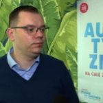 Polacy nie wiedzą, czym jest autyzm. Co dziesiąty uważa, że może zostać nabyty przez złe wychowanie