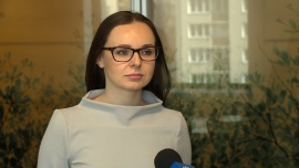 BIZNES, - Tradycyjne media nie tylko nie umierają, ale mają się bardzo dobrze – wynika z badania „Najbardziej opiniotwórcze media w Polsce” Instytutu Monitorowania Mediów. Z ich informacji chętnie korzystają media elektroniczne. Z 80 tys. publikacji, w których pojawiły się nazwy mediów, niemal połowa była cytowaniem informacji, które pierwotnie ukazały się w innych tytułach. Prawie 80 proc. cytowań pojawiło się w portalach internetowych. Opiniotwórczość tradycyjnych mediów wynika w dużej mierze z wartościowych treści – oceniają eksperci., IMM, opiniotwórcze media, najczęściej cytowane media, portale internetowe, tradycyjne media, sprzedaż prasy Media tradycyjne najbardziej opiniotwórcze. To ich informacje najczęściej cytują portale internetowe i media społecznościowe BIZNES, IMM, opiniotwórcze media, najczęściej cytowane media, portale internetowe, tradycyjne media, sprzedaż prasy- Tradycyjne media nie tylko nie umierają, ale mają się bardzo dobrze – wynika z badania „Najbardziej opiniotwórcze media w Polsce” Instytutu Monitorowania Mediów. Z ich informacji chętnie korzystają media elektroniczne. Z 80 tys. publikacji, w których pojawiły się nazwy mediów, niemal połowa była cytowaniem informacji, które pierwotnie ukazały się w innych tytułach. Prawie 80 proc. cytowań pojawiło się w portalach internetowych. Opiniotwórczość tradycyjnych mediów wynika w dużej mierze z wartościowych treści – oceniają eksperci.