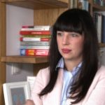 Głos kobiet jest coraz lepiej słyszany w biznesie i polityce. W praktyce jednak mniej zarabiają i rzadko zasiadają w zarządach