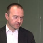 Język publiczny staje się coraz bardziej brutalny. To jedna z przyczyn braku porozumienia, również w biznesie