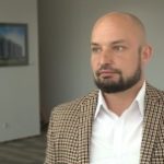 Wraz z rosnącą liczbą ukraińskich pracowników przybywa usług do nich skierowanych. Do sieci komórkowych i banków dołączają kina i sklepy spożywcze