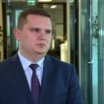 Młodzi Polacy chętnie podejmują prace sezonowe, ale zarobionych pieniędzy nie oszczędzają. Przyczyną jest brak edukacji finansowej