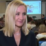 Mniej niż jeden na dziesięciu nastolatków wykorzystuje internet do innych celów niż rozrywka. W szkołach niezbędna jest cyfrowa edukacja