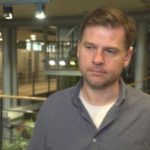 Popularni blogerzy i vlogerzy są dla marek coraz lepszą formą reklamy. Ponad połowa internautów kupuje produkt pod ich wpływem