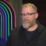 Fake newsy i sexting w sieci. Młodzież coraz bardziej uzależniona od smartfonów i zagubiona w cyfrowym świecie