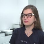 Zła dieta i nieodpowiednia pielęgnacja włosów prowadzą do ich nadmiernego wypadania. Odkrycie przyczyny odpowiednio wcześnie może powstrzymać łysienie