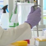 Odkryta przez polskich naukowców cząsteczka 1-MNA pomoże w walce z koronawirusem. Może wzmocnić odporność i wspomóc organizm w walce z infekcjami wirusowymi [DEPESZA]