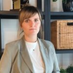 Branża fashion umacnia swoją pozycję w internecie. Firmy wciąż spodziewają się wyższej sprzedaży w sieci niż przed pandemią