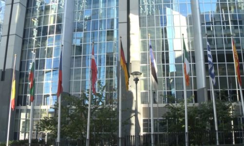 Europosłowie interweniują w sprawie upolityczniania rozwoju 5G. Ostrzegają przed poważnymi międzynarodowymi reperkusjami [DEPESZA]