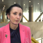 Brytyjski dyplom można zdobyć w Polsce. Studia w formacie ponadnarodowym zyskują na popularności