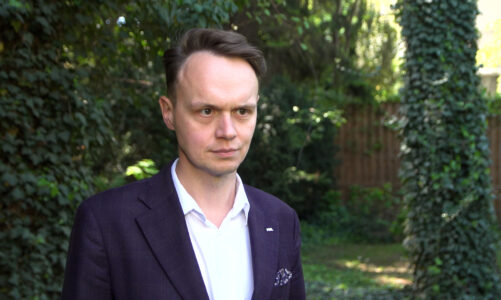 Duży udział własności państwowej negatywnie wyróżnia Polskę na tle Europy. Większość Polaków za ograniczeniem wpływu polityków na gospodarkę