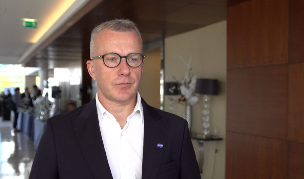 Rośnie liczba i wartość udzielonych konsumentom kredytów gotówkowych. Gorzej mają się kredyty ratalne oraz te udzielane firmom