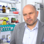 Polscy naukowcy jako pierwsi na świecie stworzyli cyrkularne mRNA metodą chemiczną. To może pomóc w leczeniu genetycznych chorób rzadkich