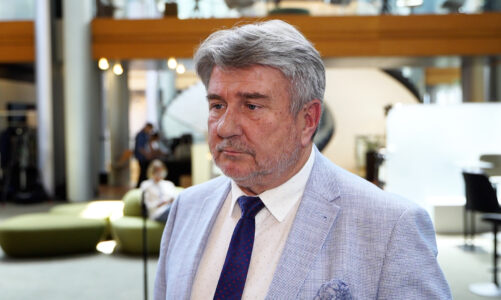 KE pracuje nad pakietem dotyczącym sieci energetycznych. Większego nacisku potrzeba na transgraniczne połączenia