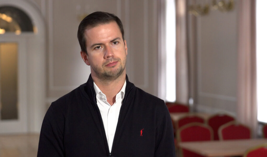 Zdecydowana większość studentów regularnie oszczędza. Swoją wiedzę finansową oceniają na 2+